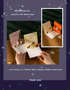 Vista detallada de tarjeta de felicitación navideña 3D pop-up con diseño de ciervo para regalos.