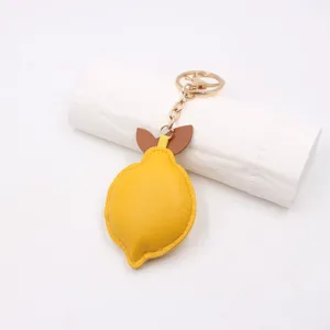 Vue détaillée porte-clés citron en cuir PU, charm pendentif de sac fruit mignon.