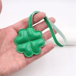 Porte-clés pendentif de sac en cuir vert trèfle à quatre feuilles accessoire élégant