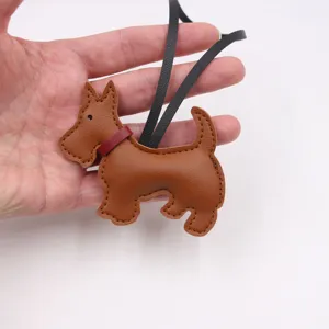 Hermoso colgante bolso cuero terrier escocés lindo cachorro accesorio decoración auto
