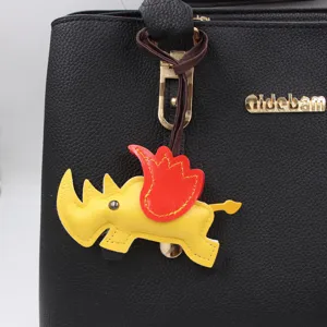 Flying Rhino Bag Charm Συνθετικό Δέρμα Φτερωτό 3D Ρινόκερος Μπρελόκ για Τσάντες Σακίδιο Πλάτης Γυναικείο Δώρο Προσωπικότητας