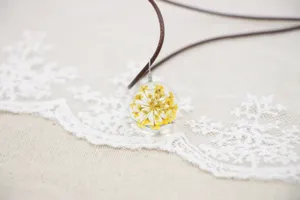 Handmade dried flower necklace glass ball clavicle chain fresh eternal flower pendant view