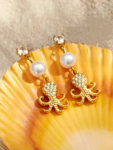 Vergoldete Ohrringe aus Titanstahl mit Oktopus Perle und Zirkon fur Stranddamen Schmuck