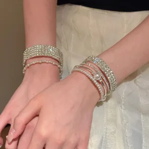 Ensemble de bracelets de perles strass chic luxe style palais rétro empilables pour femmes