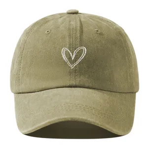 Casquette de baseball en coton lavé vintage avec broderie de cœur blanc, chapeau.