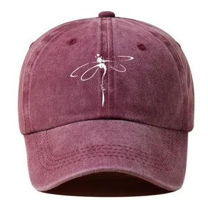 Cappello da baseball bordeaux slavato vintage con stampa di libellula bianca, cappello sole.