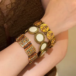 Vintage boehmisches Stretch-Armband-Set fuer Frauen, retro metallische Perlen Armschmuck.