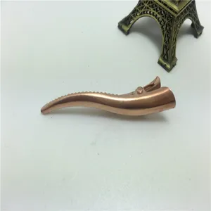 Pince à cheveux corne en métal en forme de S pour femme accessoire de coiffure.