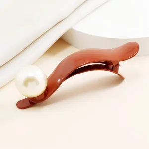 Elegant Metal Hair Clip With Artificial Pearl Glossy Baking Paint Alligator Clip Chic Duckbill Hairpin For Women Daily Hair Accessories