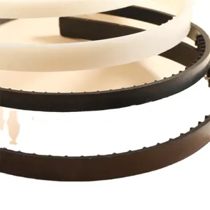 Plastic tooth headbands and stepped hair loops in black and white for DIY hair accessories.
