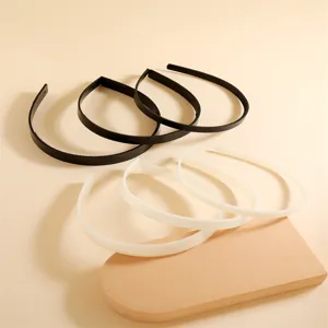 Plastic tooth headbands set in black and white colors, non-slip hair hoops for daily styling.
