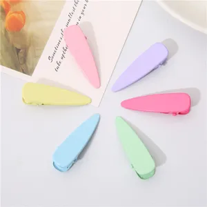 Candy color metal hair clips set, cute pastel duckbill hairpins for girls and daily wear.