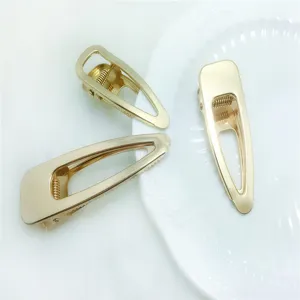 Golden metal hollow geometric hair clips set, 5cm elegant fashion daily styling hair accessories