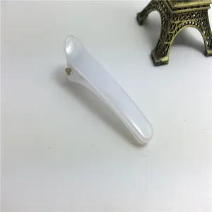 White 5cm plastic duckbill hair clip accessory for kids hair styling and DIY crafts details.