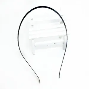 Diadema de metal fina y negra para mujer, accesorio de peinado diario minimalista.