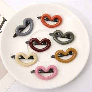 Set de pinzas para el pelo de corazón coloridas, horquillas de metal dulces para mujeres.
