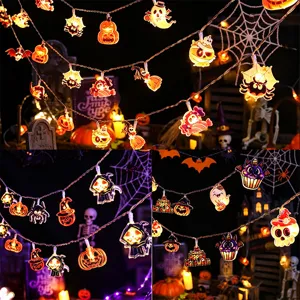 Catena luminosa LED Halloween a batteria con ciondoli zucca e fantasma per decorazione festa.