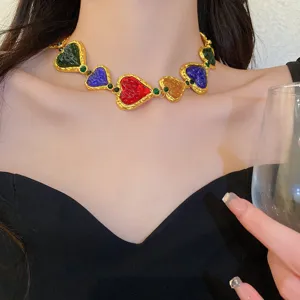 Vintage mehrfarbige Herz Anhänger Halskette Luxus vergoldete Choker Schmuck Detail Damen