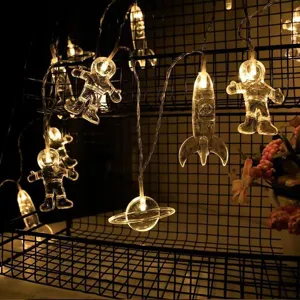 Guirlande lumineuse LED espace avec astronaute et fusée, lumière chaude chambre.