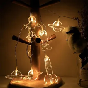 Guirlande lumineuse LED astronaute fusee espace decoration chambre enfant eclairage chaleureux.