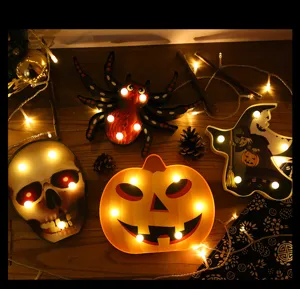 Juego de luces nocturnas LED de Halloween, calabaza calavera araña bruja a pilas.