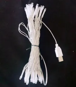 USB trofodotoumeno LED fota girlanda gia domatio giortes Xristougena parti diakosmisi fota.