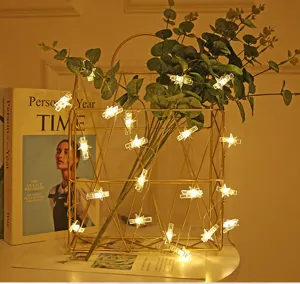 Hübsche LED Kupferdraht Lichterkette mit Fotoklammern für eine gemütliche Deko.