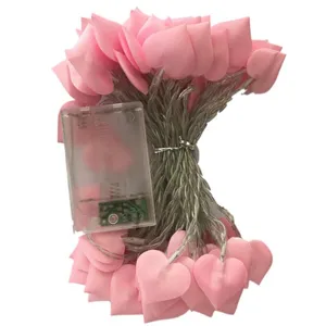 Catena luminosa LED cuore in tessuto rosa a batteria per decorazione camera romantica