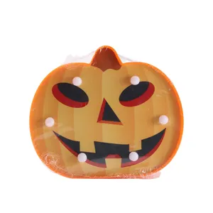 Luz nocturna LED de calabaza de Halloween decoración, lámpara festiva de plástico naranja.