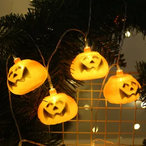 LED Halloween Kürbis Lichterkette für Party Dekoration, stimmungsvolle Beleuchtung.