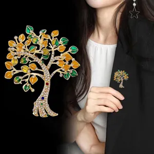 Élégante broche arbre de vie en cristal pour femmes, accessoires de costume en strass.