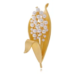 French Style Alloy Artificial Pearl Leaf Brooch For Women Elegant Gold Plant Branch Suit Pin Fine Brooches Jewelry Gift