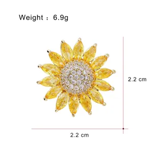 Broche tournesol exquise avec cristaux marquise jaunes et strass clairs, taille de 2.2cm.