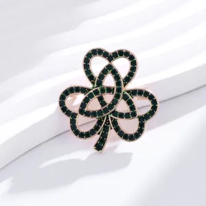 Élégante broche trèfle en strass vert plaqué or rose, épingle décorative tendance pour femme.