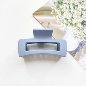 Matte square hair claw clip in light grey, 6.5cm modern geometric hair accessory for daily wear.