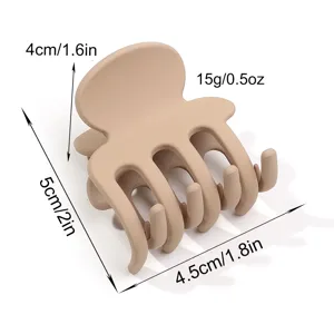 Matte beigefarbene kleine Haarklammer für Damen, stilvolle rutschfeste Spange für Frisuren.