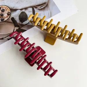 Glänzende Haarklammer in Senfgelb und Bordeaux, stilvolle Haarklammern für das tägliche Styling.