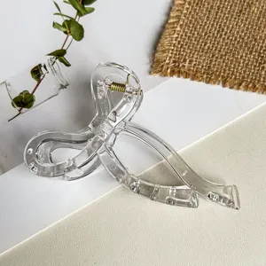 Klarsicht Schleife Haarklammer Detailansicht, elegante transparente Acryl Haarkralle für Frisuren.