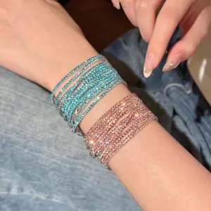 Bracciale elastico in cristallo multistrato con strass colorati accessorio da polso moda
