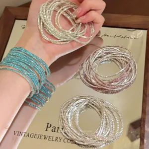 Bracciali elastici scintillanti in cristallo strass, gioielli da mano multistrato lusso.