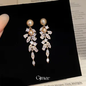 Boucles d'Oreilles Pendantes à Gland en Moissanite et Perles Artificielles Design d'Aile de Plume Tige en Argent Sterling 925 Boucles d'Oreilles Incrustées pour Femmes Bijoux de Mode