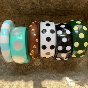 Bracelet Jonc Rond en Résine à Rayures à Pois à la Mode pour Femmes Bijoux de Main de Manchette en Acrylique Épais Géométrique Vintage pour Fête de Mariage