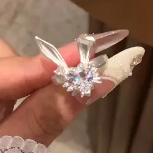 Boucles d'Oreilles Clous en Cuivre Zirconia Cœur Oreille de Lapin Bague Ouverte Réglable pour Femmes Bijoux Couleur Argent
