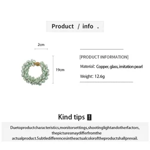 Vista detallada de la elegante pulsera de cuentas con sus dimensiones y materiales.