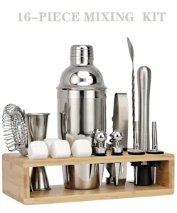 16-teiliges Cocktailshaker Set Barzubehör Edelstahl mit Holzständer für den Heimgebrauch.