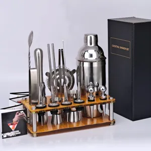 Ensemble de shaker à cocktail professionnel 20 pièces en inox avec support en bambou et boîte.
