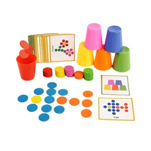 Jeu educatif empilable tasses colorees tri de couleur ensemble avec cartes et jetons pour enfants