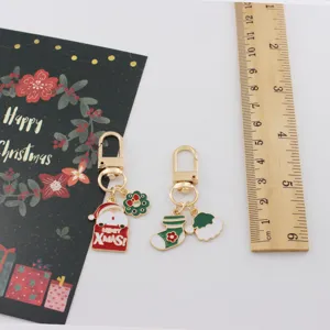Weihnachtsserie Legierung Schlüsselanhänger süßer Weihnachtsmann und Strumpf Taschenanhänger