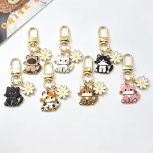 Cute Alloy Cat Keychain With Daisy Pendant Metal Cartoon Animal Bag Charm For Women Airpods U Disk Accessories