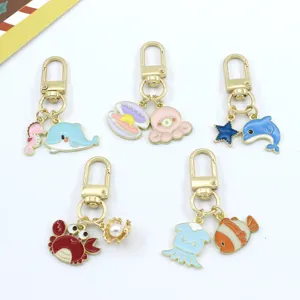 Portachiavi con Animali Marini dei Cartoni Animati Simpatici Pendente in Lega Smaltata per Custodia Auricolari Zaino Coppie Portachiavi Regalo Ornamento
